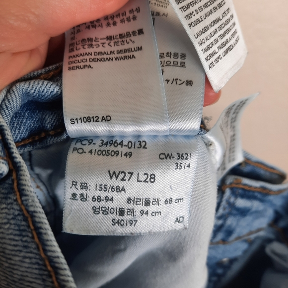 Levi's Wedgie Straight Fit High Waisted Ripped Jeans 27 - Picture 9 of 9